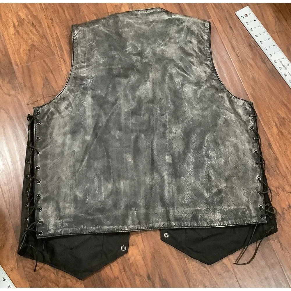 Xelement Advanced Motorcycle Gear Leather Vest 2XL Adjustable Sides Pockets